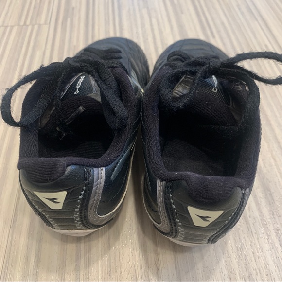 Child Diadora Soccer Cleats size 11.5 - Picture 2 of 4